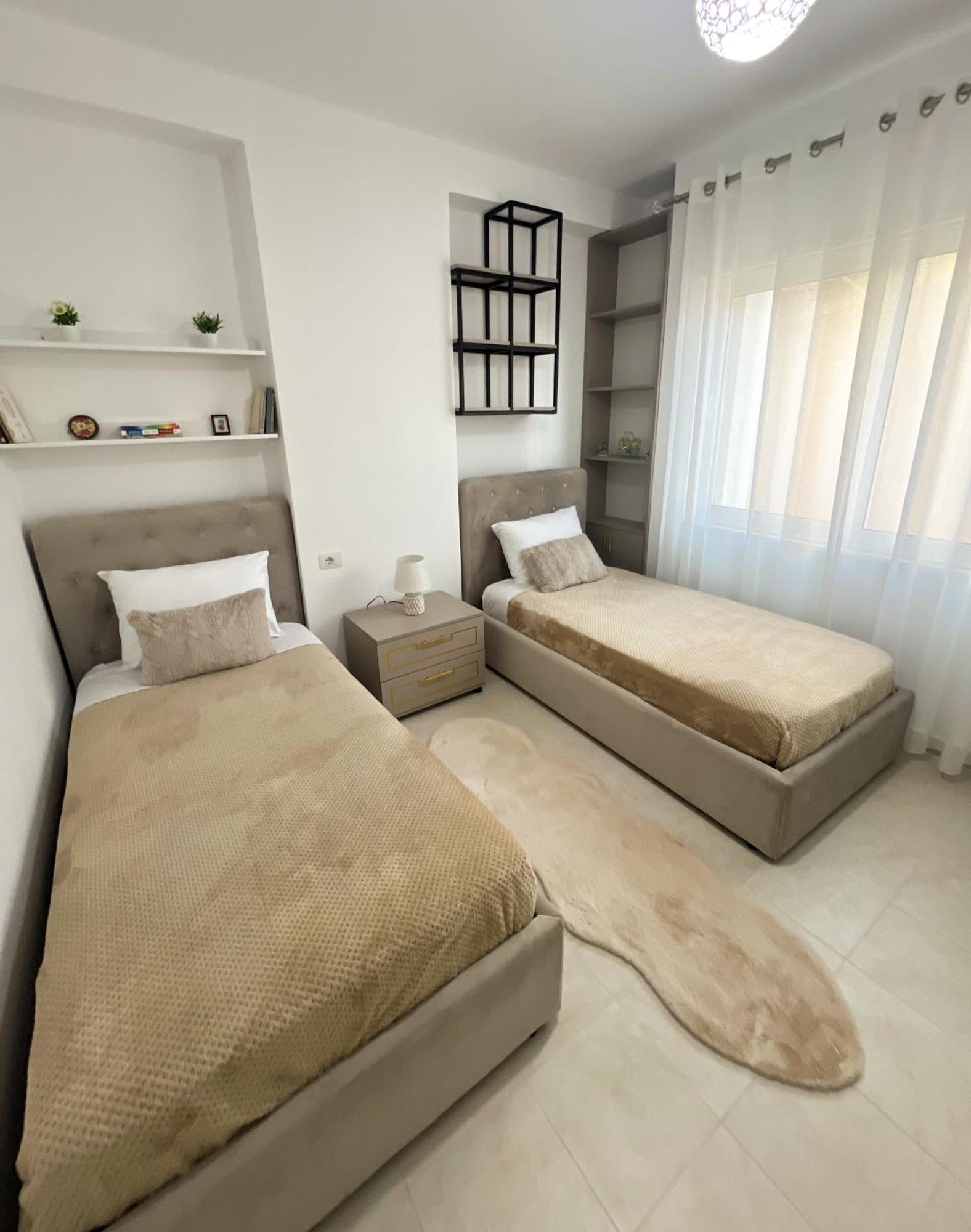 Sea View Apartments ドゥラス エクステリア 写真